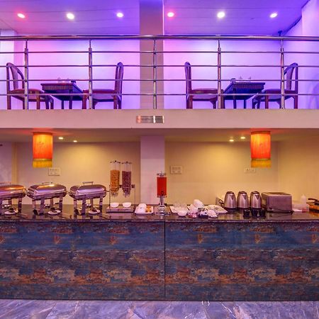 Gracious By Vishesh Hotels & Home Stay New Delhi Buitenkant foto