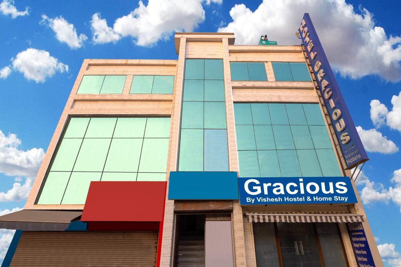 Gracious By Vishesh Hotels & Home Stay New Delhi Buitenkant foto