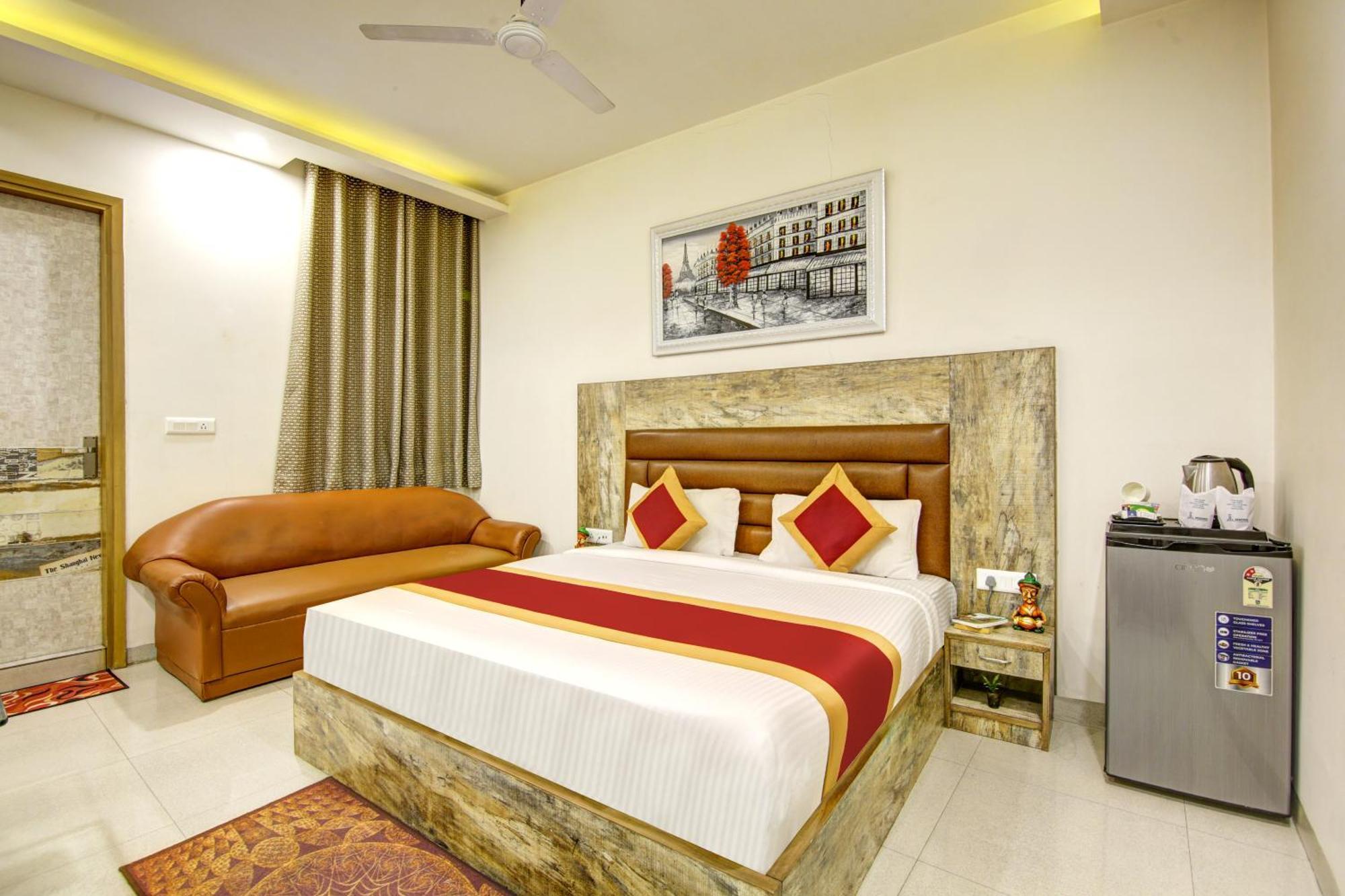 Gracious By Vishesh Hotels & Home Stay New Delhi Buitenkant foto