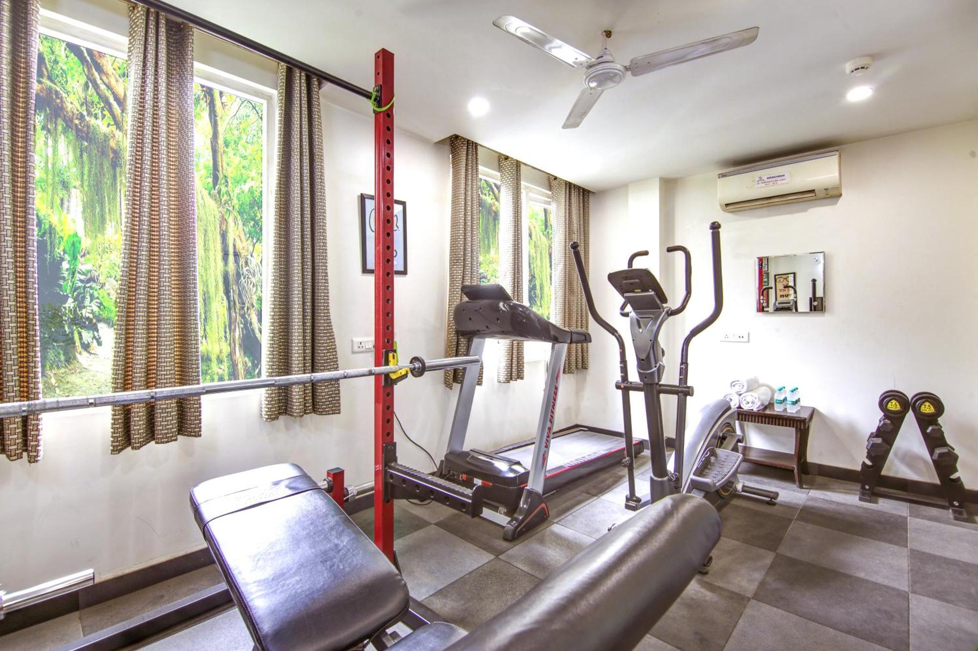 Gracious By Vishesh Hotels & Home Stay New Delhi Buitenkant foto