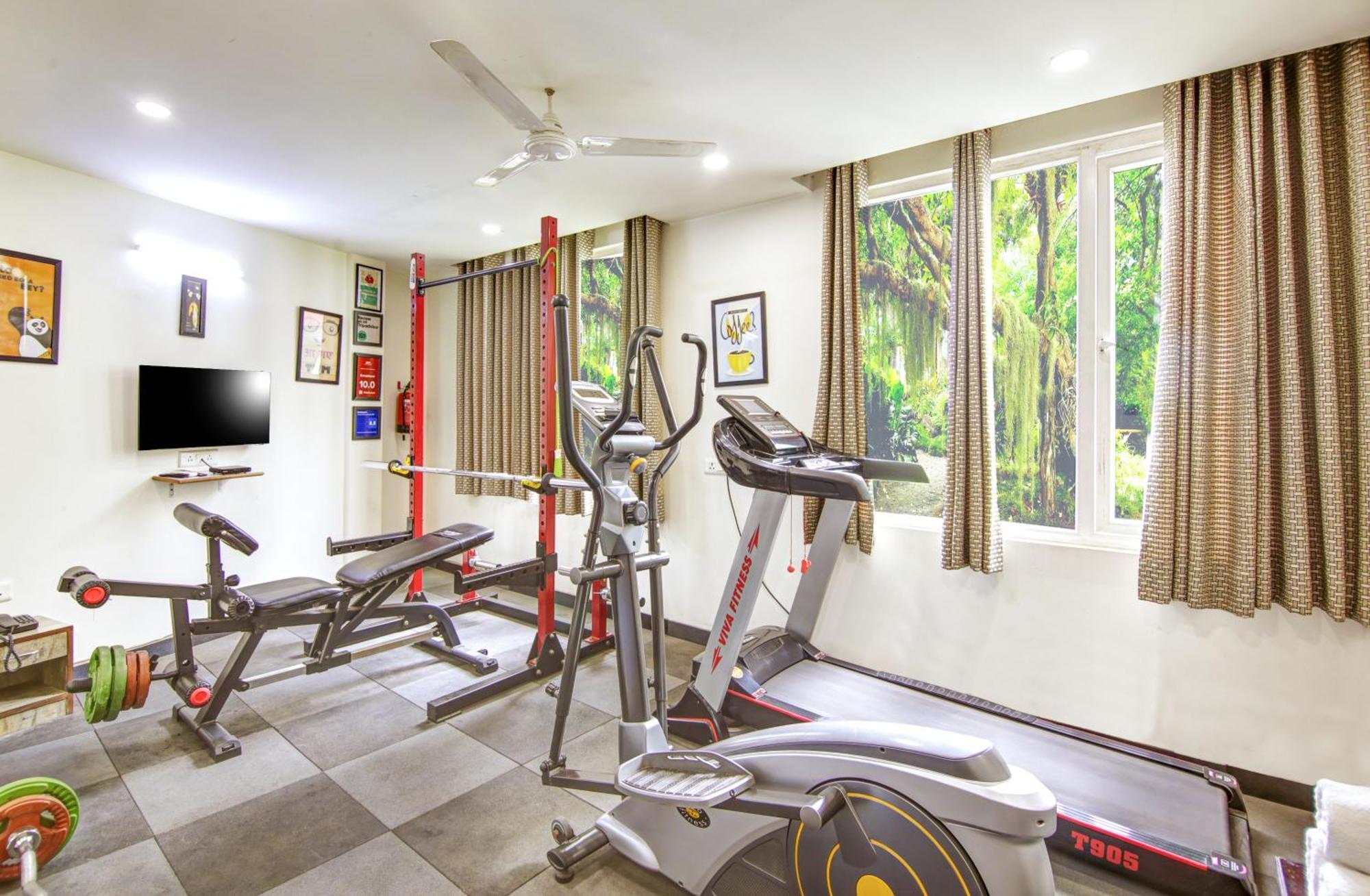 Gracious By Vishesh Hotels & Home Stay New Delhi Buitenkant foto